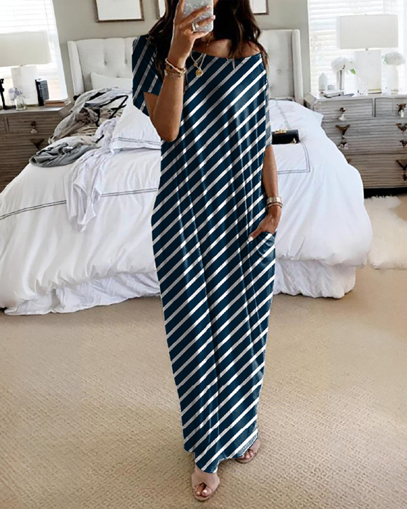 Pijama de una pieza con encaje, cuello halter, sin espalda y entrepierna abierta