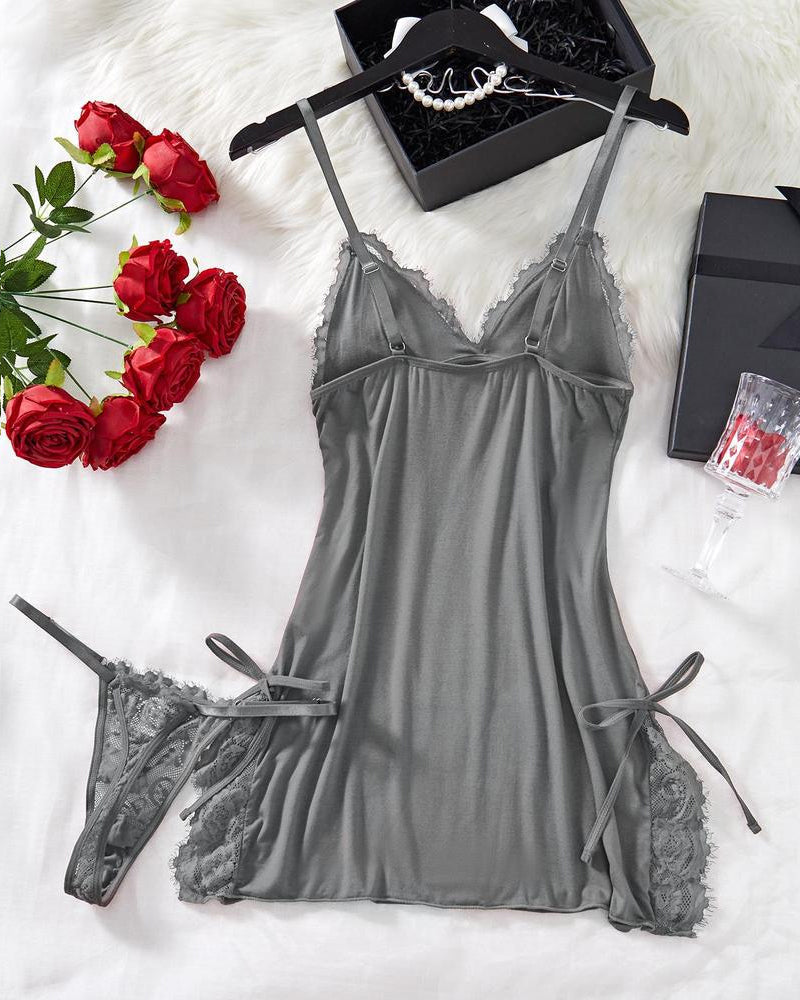 Conjunto Sexy de Noche con Ligas y Lazo, con Camisón y Tanga