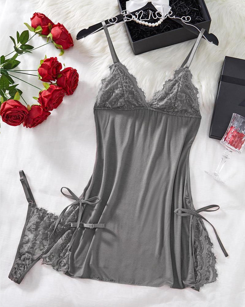 Conjunto Sexy de Noche con Ligas y Lazo, con Camisón y Tanga