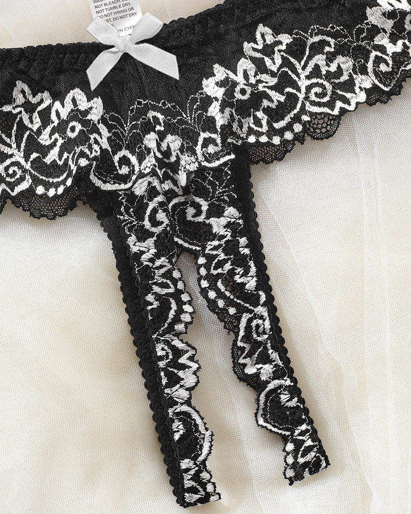 Conjunto Sexy de Encaje y Malla Transparente con Sujetador y Braguita Abierta – Sexy Lace Mesh Open Crotch Hollow Bra & Underwear Set