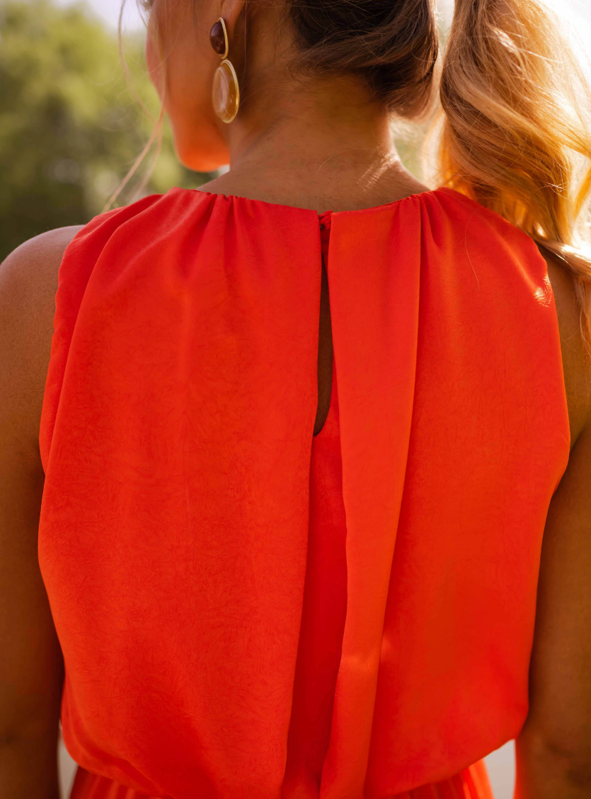 Anna™ | Sleeveless high neck midi dress