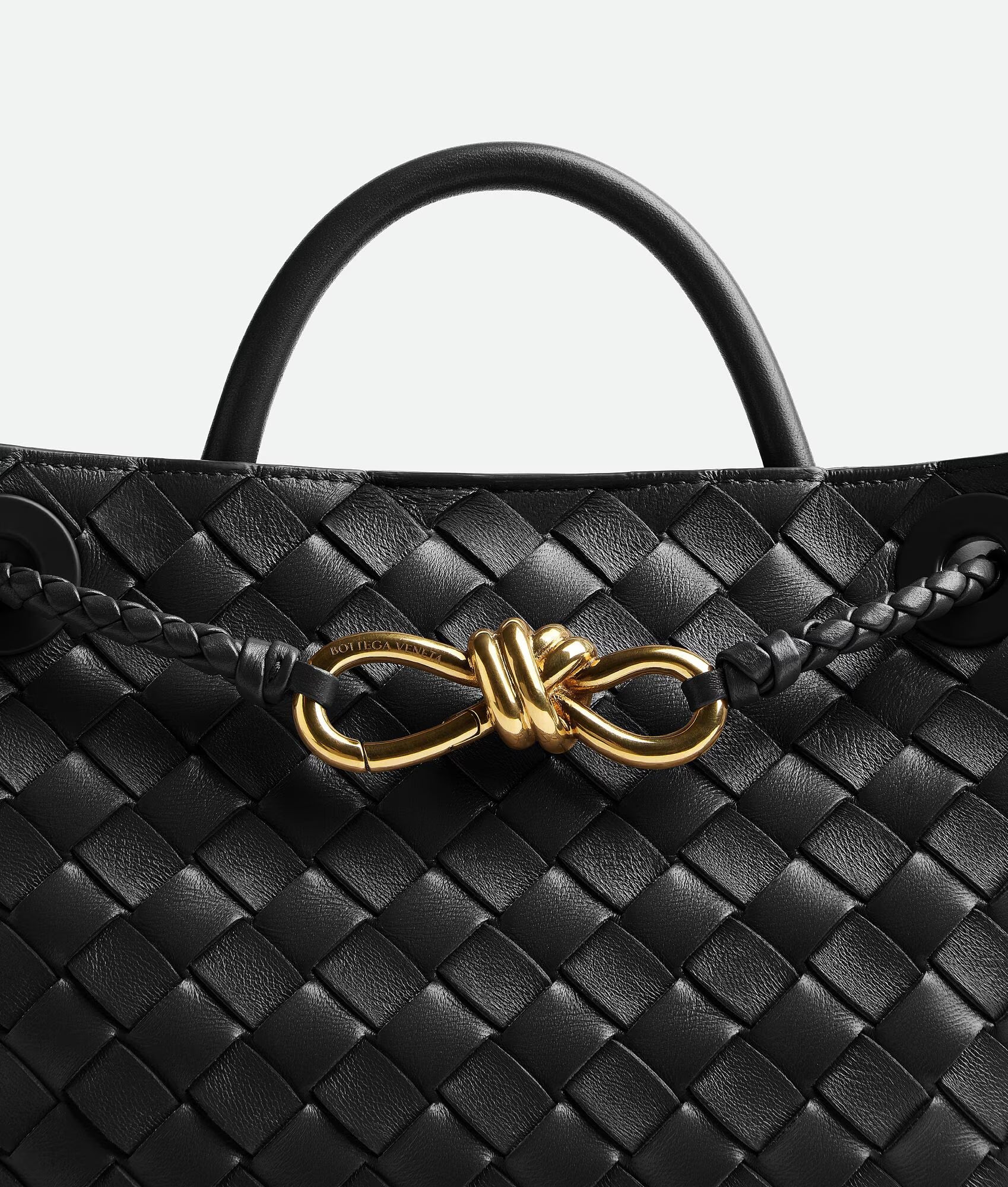 Loomline™ Handle Bag – Quiet Luxury with Sculptural Elegance