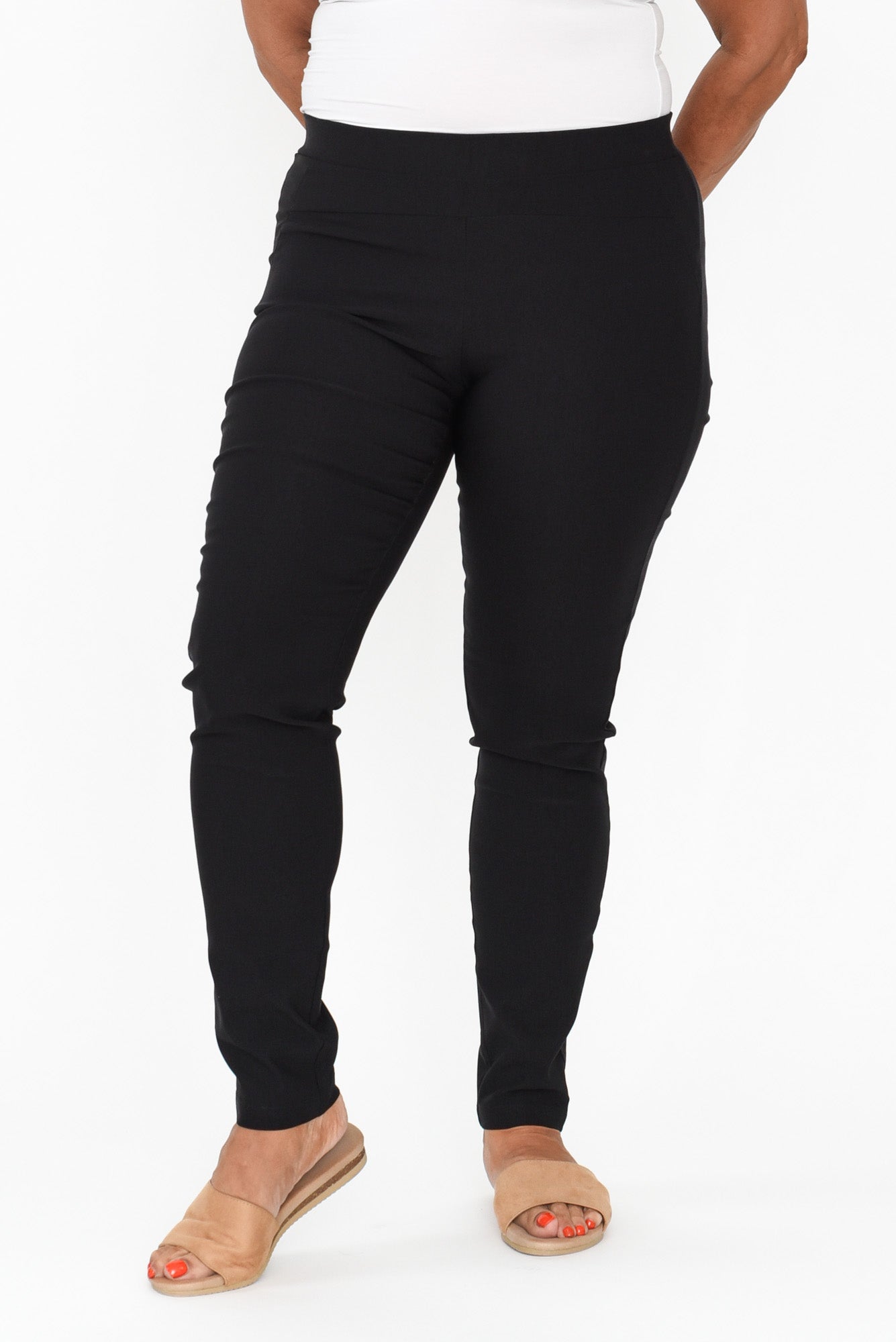 Pantalones rectos negros Olympi
