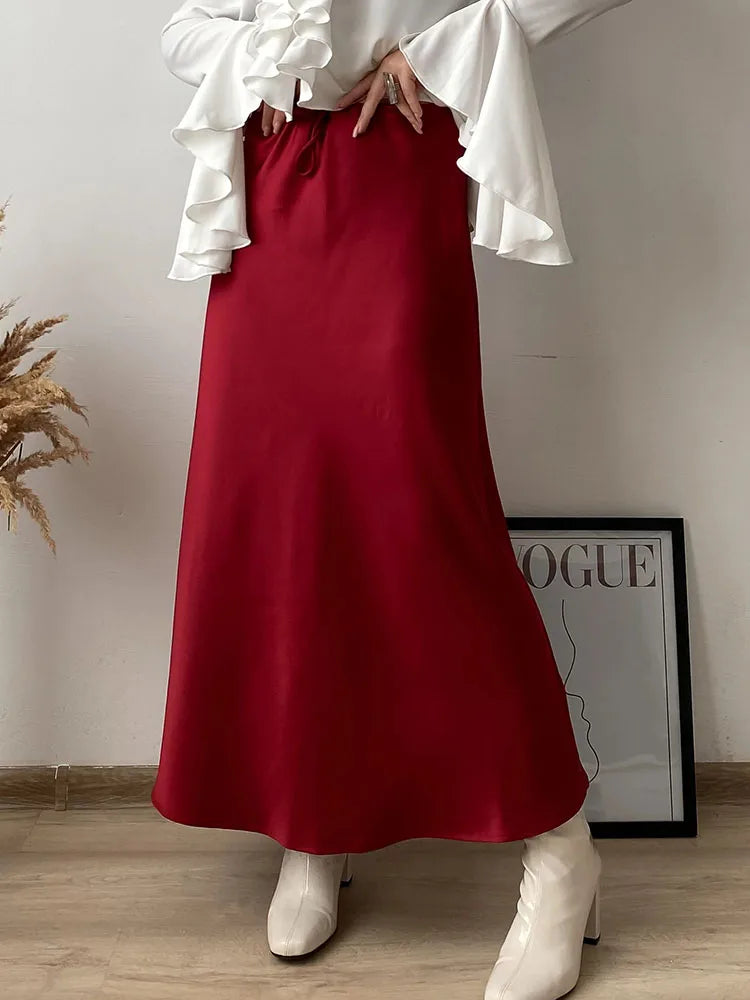 Falda larga de satén negro, ideal para trabajo