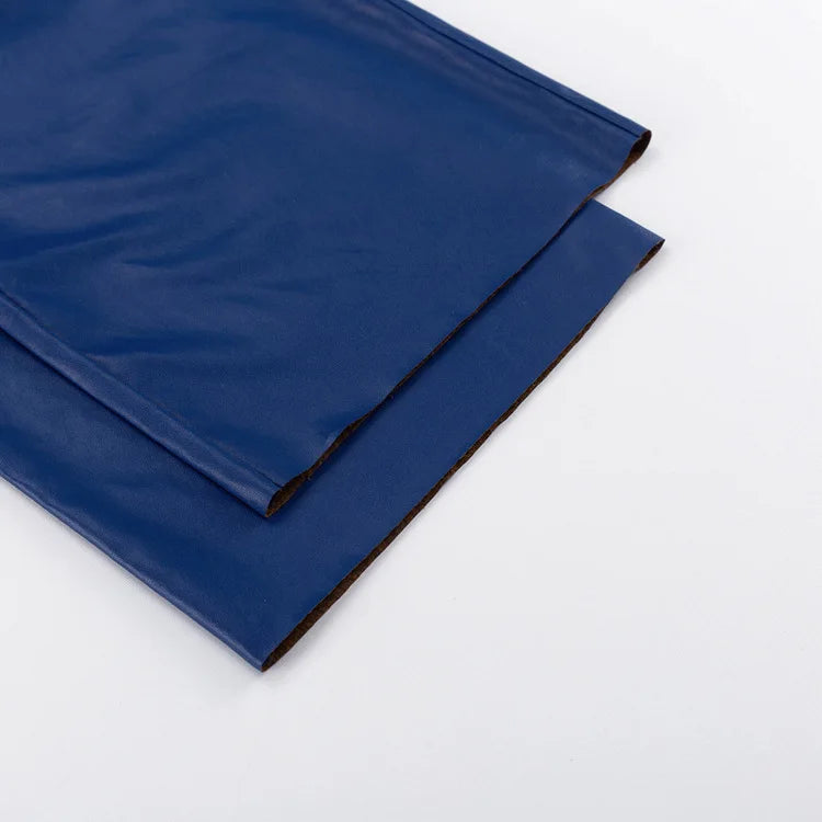 Pantalones de cuero sintético de color liso