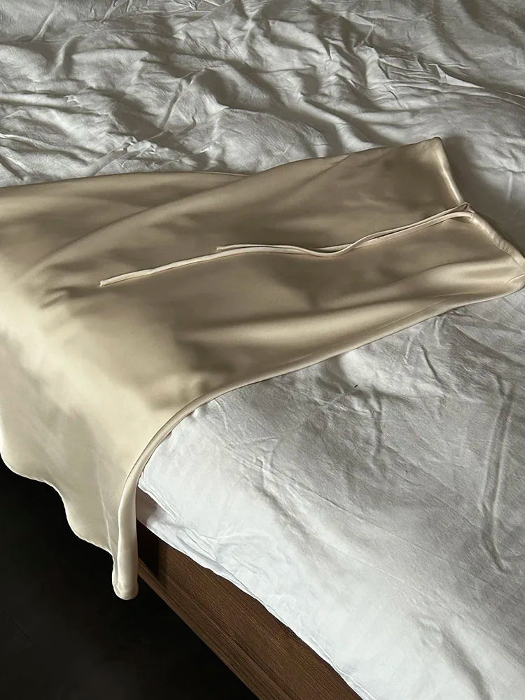 Falda larga de satén negro, ideal para trabajo