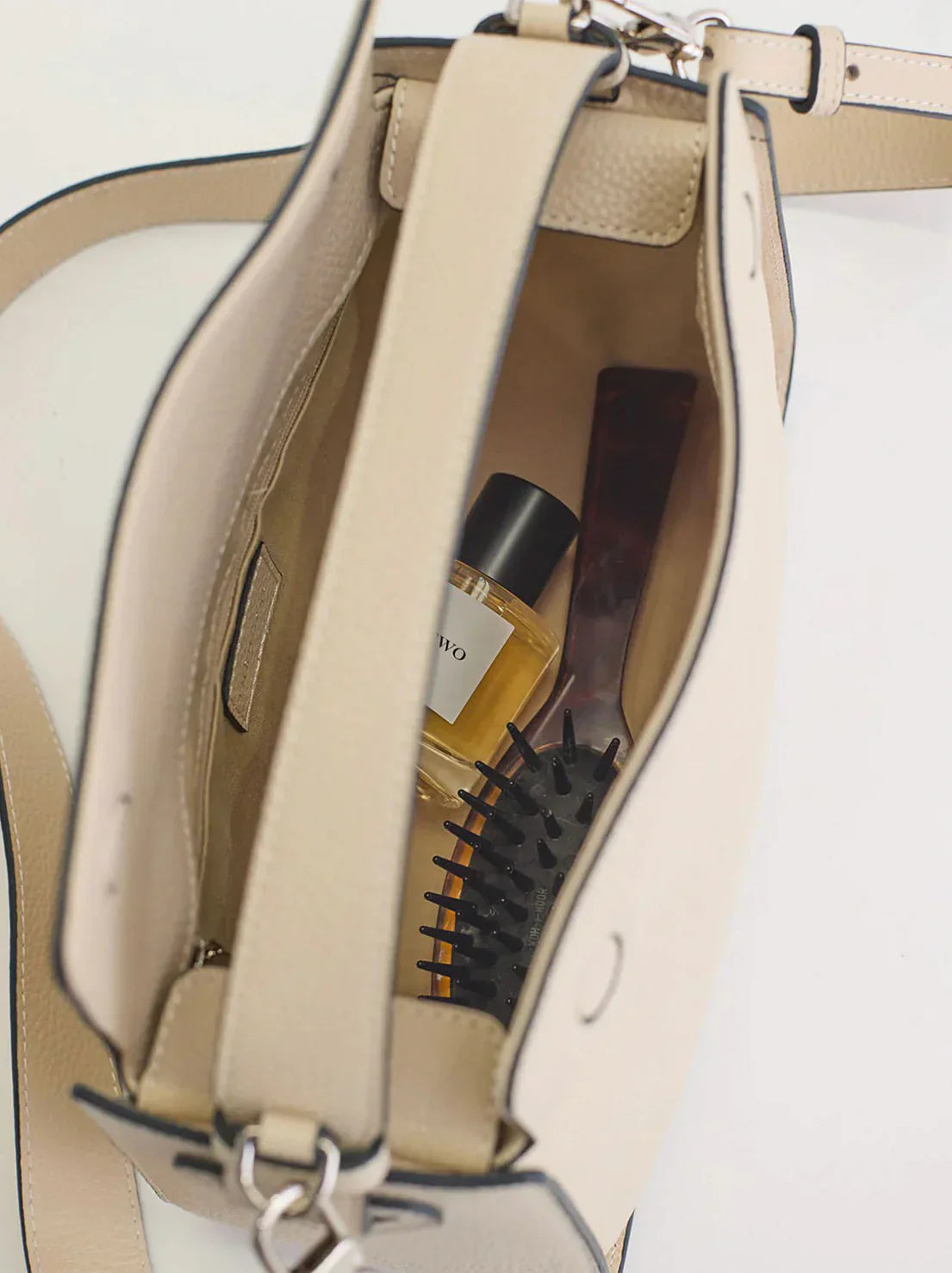 Solene™ Mare Bag – Softly Structured, Effortlessly Refined