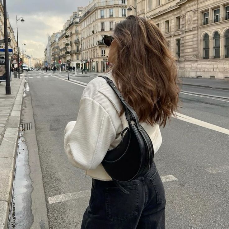 Clarette™ Bag – Half-Moon Elegance with Everyday Versatility