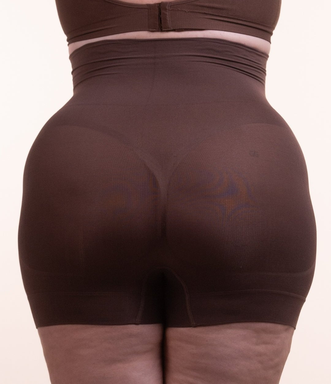 Mid Shaper – Short Fajero de Cintura Media con Silicón