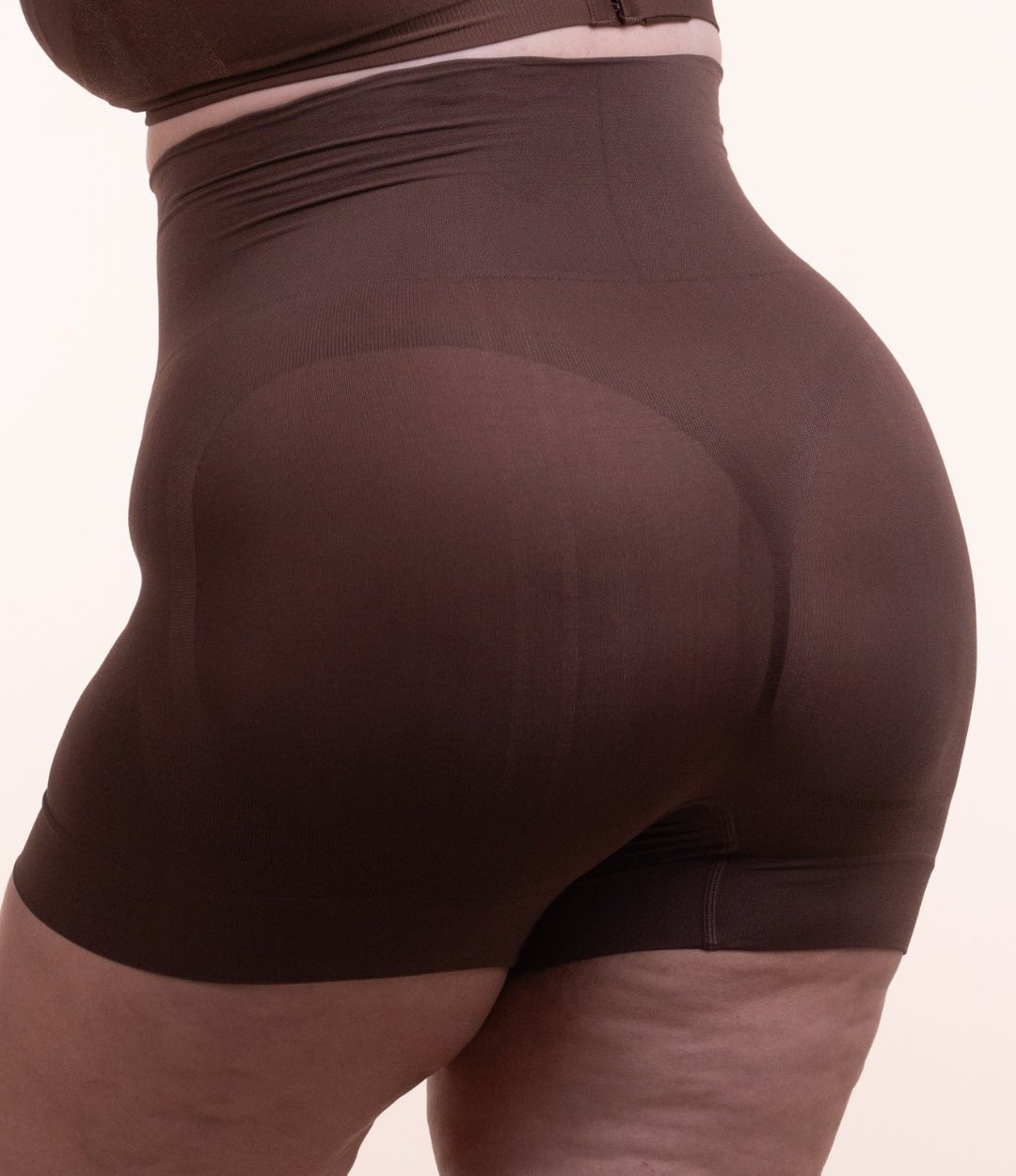 Mid Shaper – Short Fajero de Cintura Media con Silicón