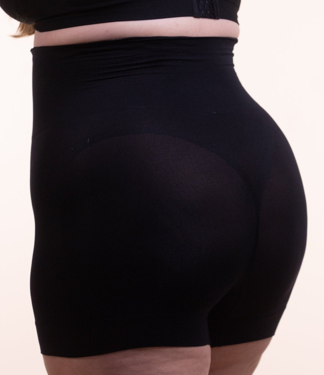Mid Shaper – Short Fajero de Cintura Media con Silicón