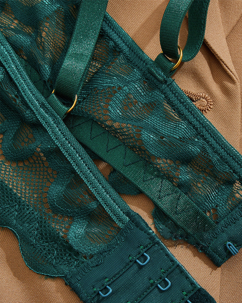 Conjunto de Lencería Sexy de Encaje para Mujer – Sujetador con Aros, Tirantes Ajustables y Tanga con Apertura