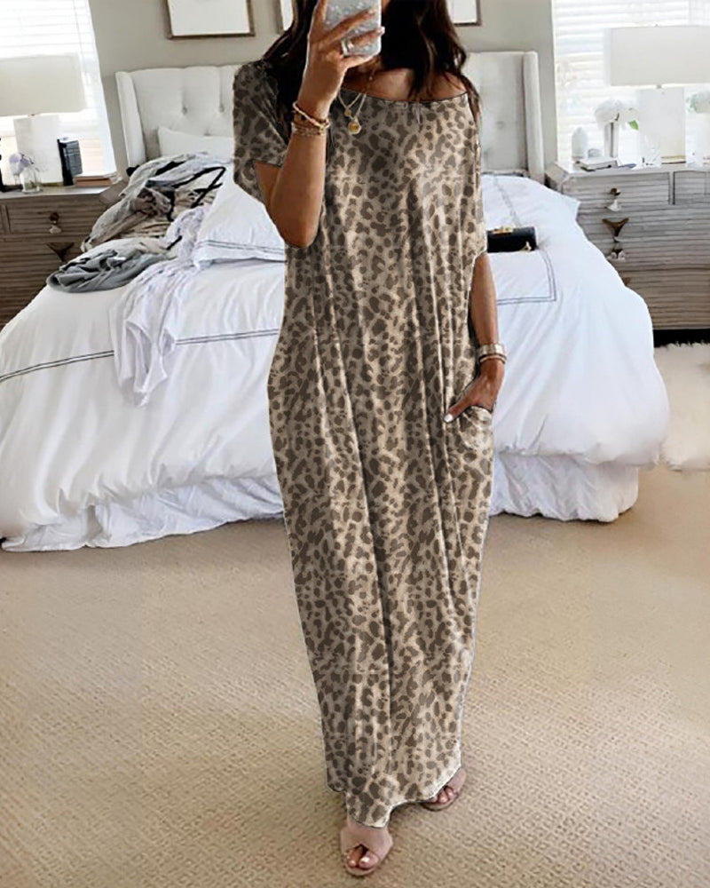 Pijama de una pieza con encaje, cuello halter, sin espalda y entrepierna abierta