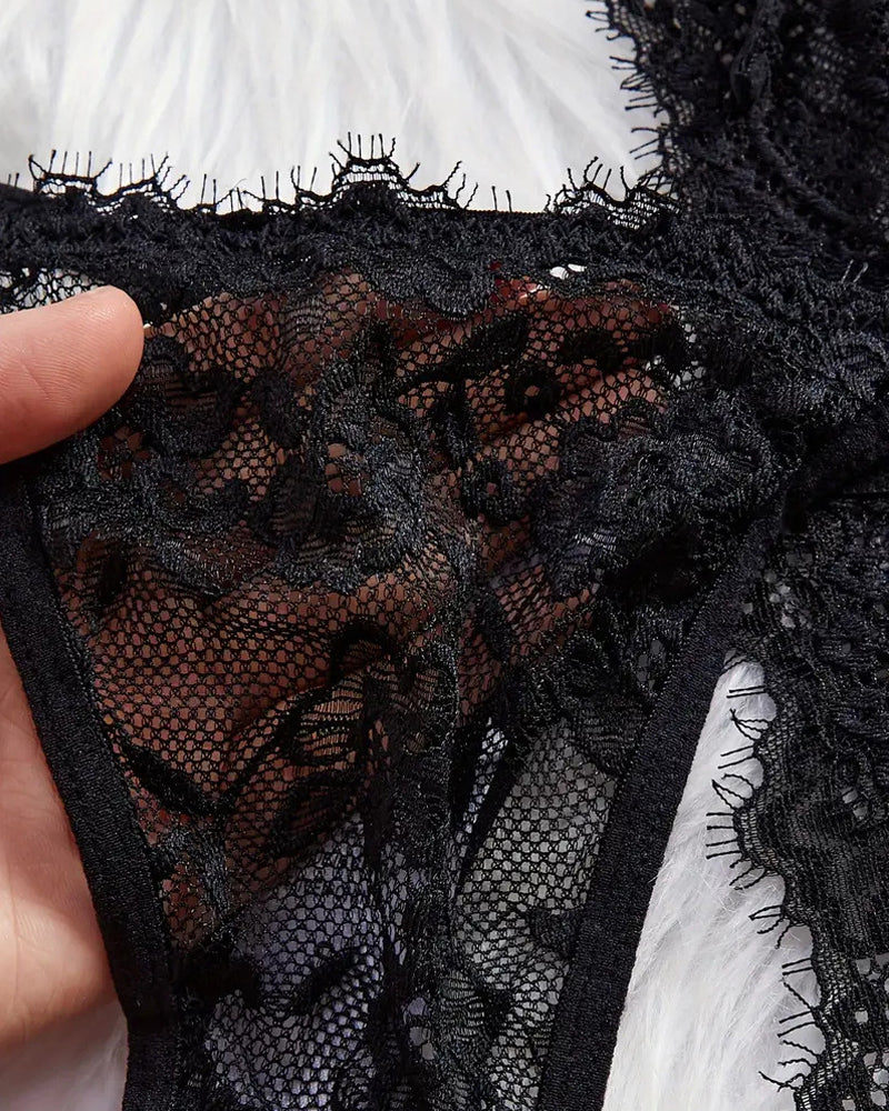 Conjunto Sexy de Noche con Ligas y Lazo, con Camisón y Tanga