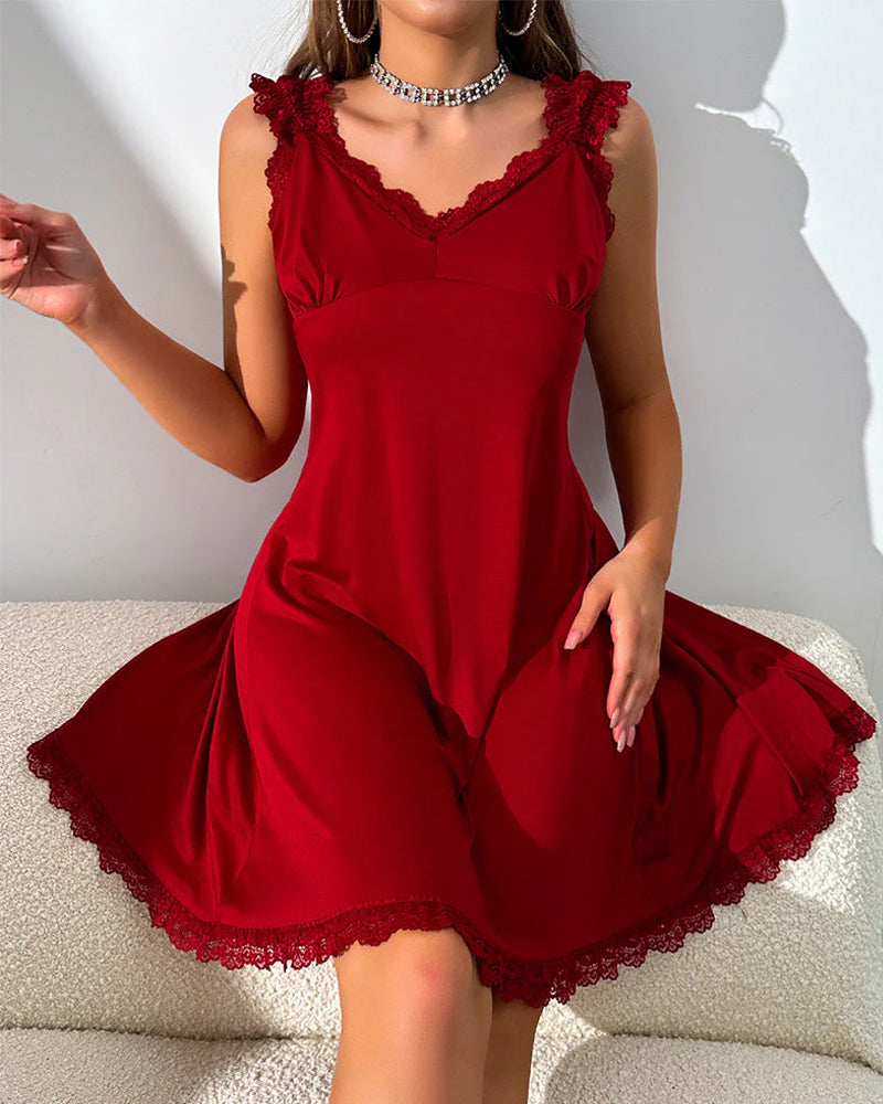 Camisón de Encaje con Diseño de Mariposa y Abertura Alta en la Espalda en V Sexy