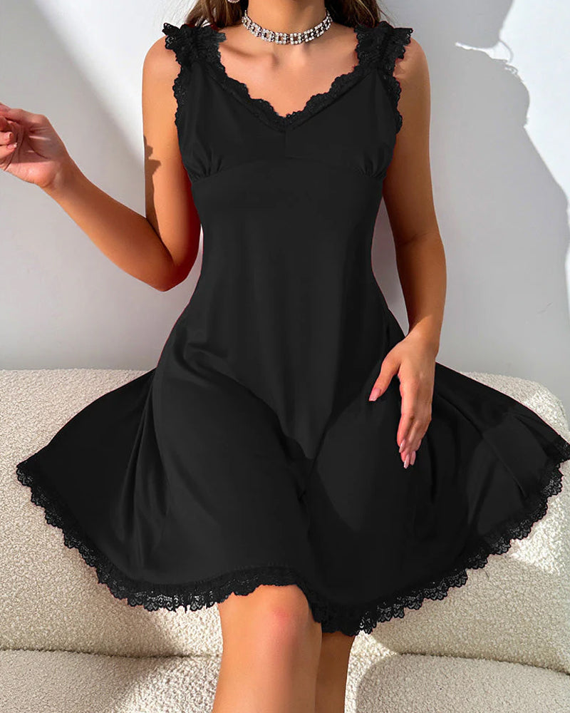 Camisón de Encaje con Diseño de Mariposa y Abertura Alta en la Espalda en V Sexy