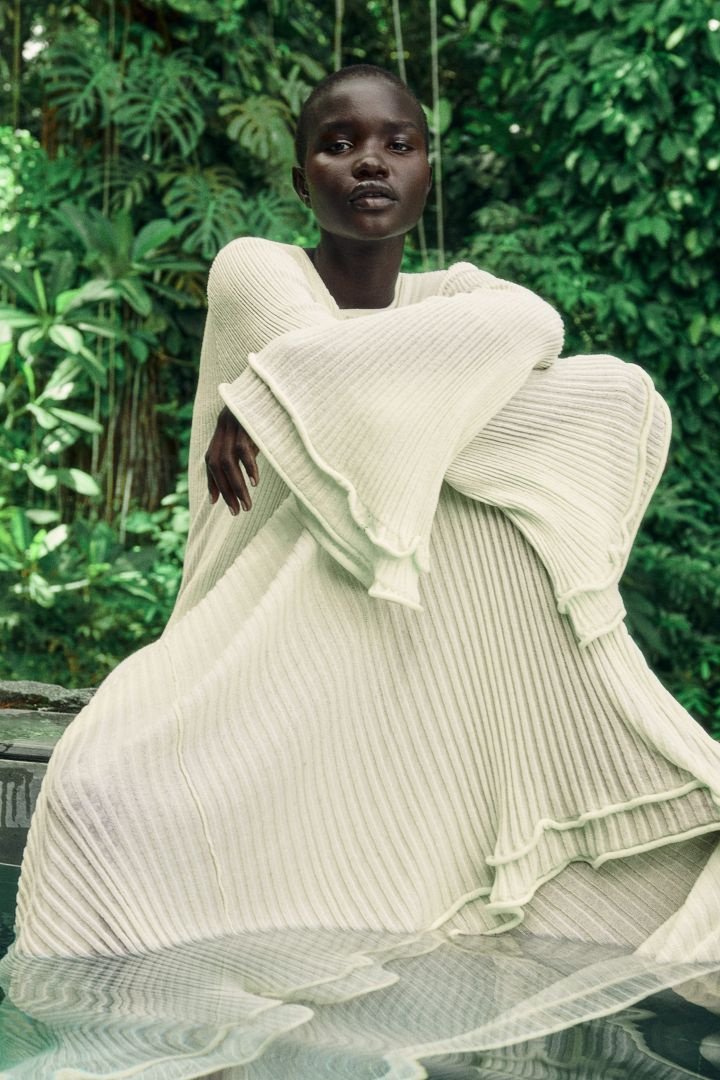 Clara Ruffle Long Sleeve Knit Maxi Dress – Cozy Elegance for Any Occasion