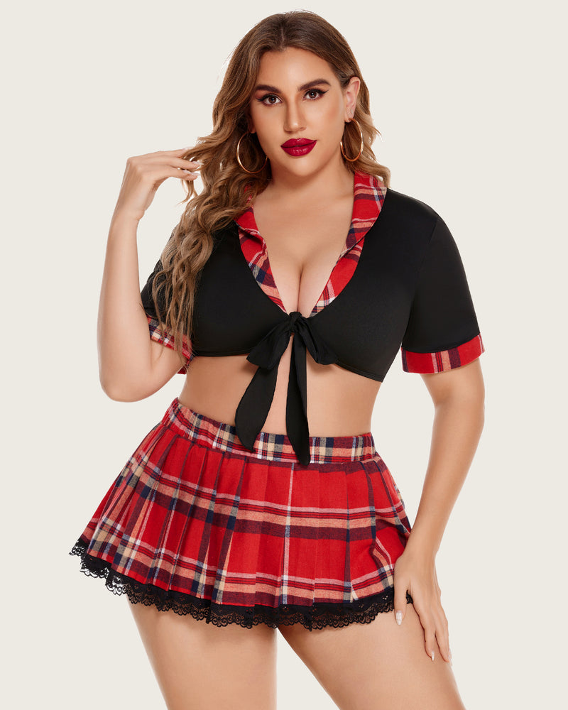 Lencería Escolar Talla Plus con Top Anudado y Mini Falda