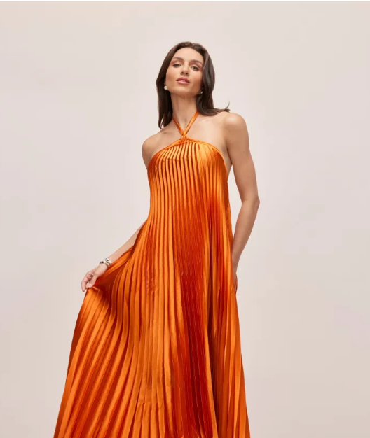 Kyla - Chic Pleated Halter Neck Maxi Dress