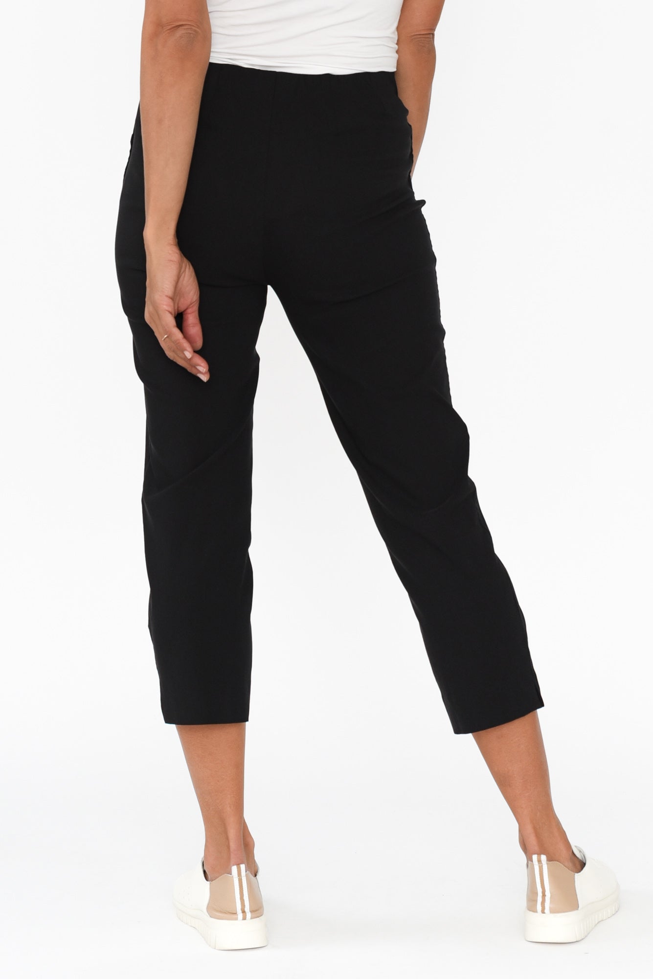 Pantalones capri negros elásticos Cody