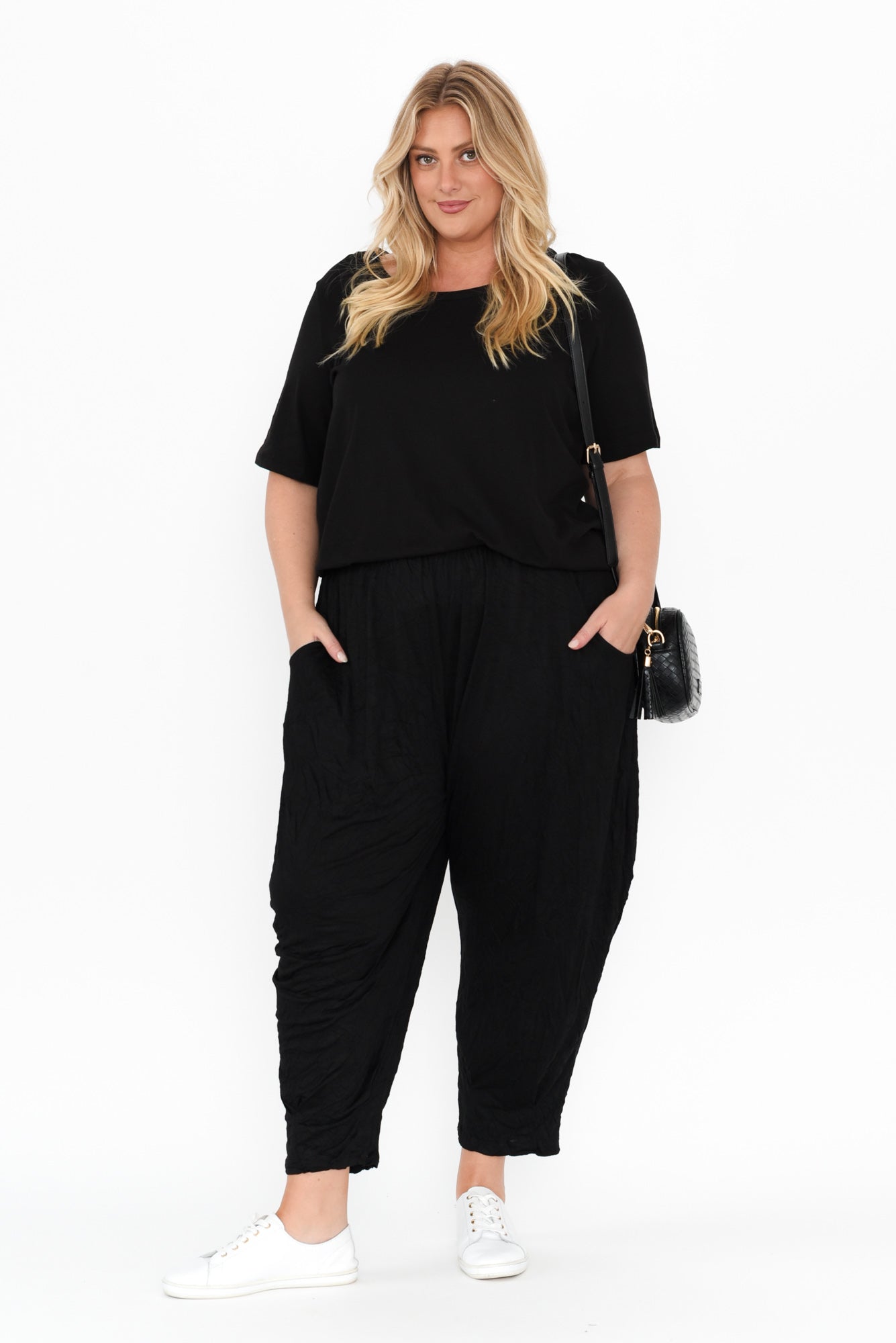 Pantalones Rylee de algodón arrugado negros