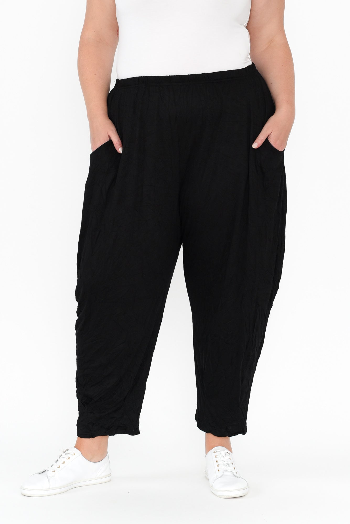 Pantalones Rylee de algodón arrugado negros