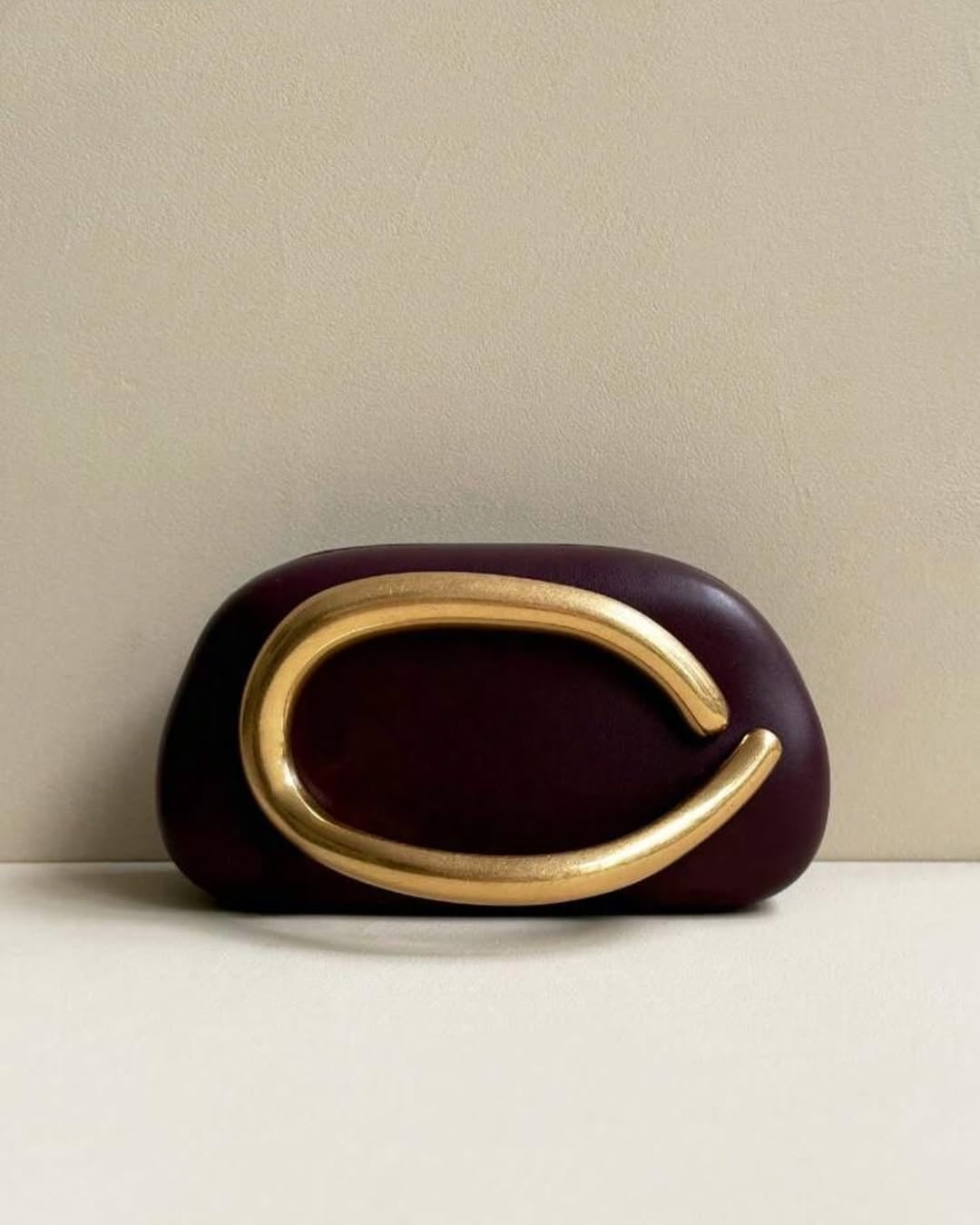 Nara™ Box Clutch – Timeless Elegance with Modern Glamour