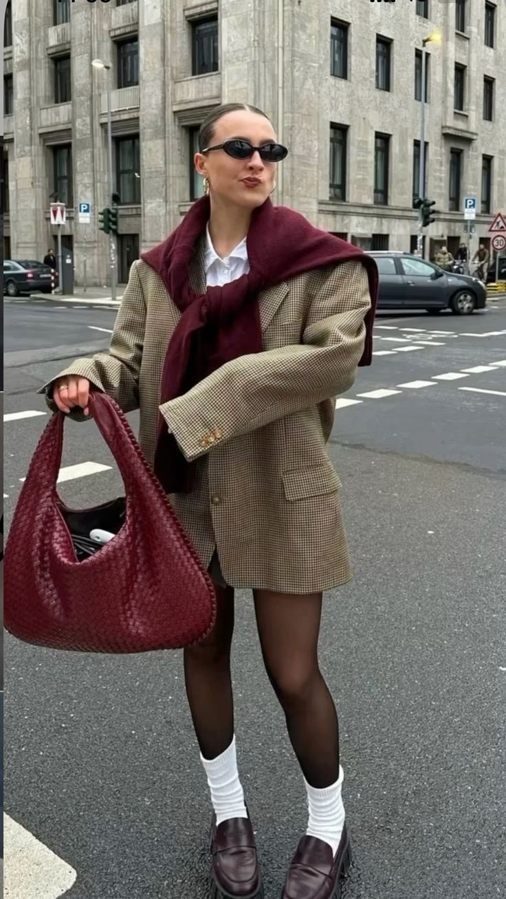 Aurelia Woven Maxi – Oversized Elegance with Practical Design