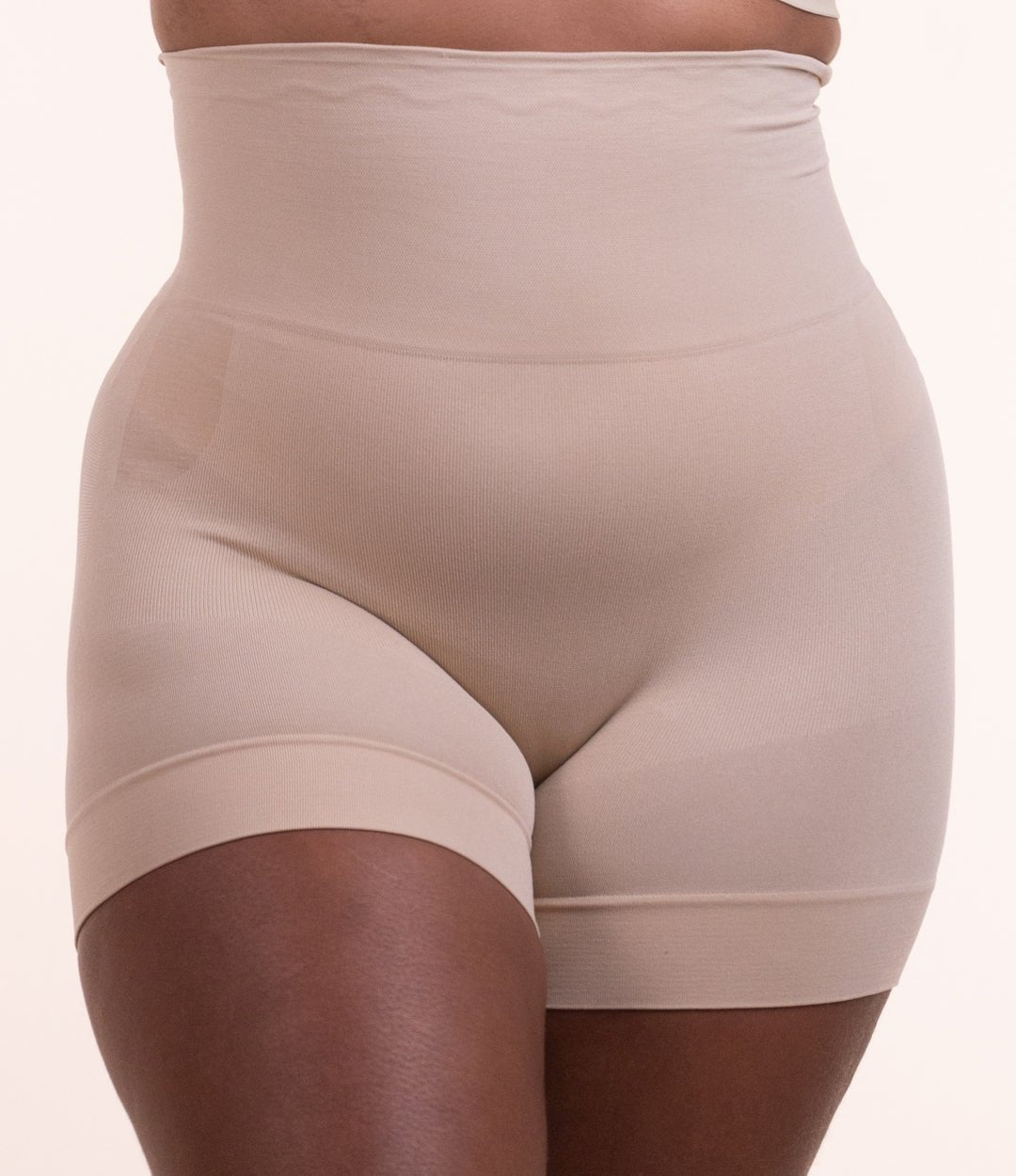 Mid Shaper – Short Fajero de Cintura Media con Silicón