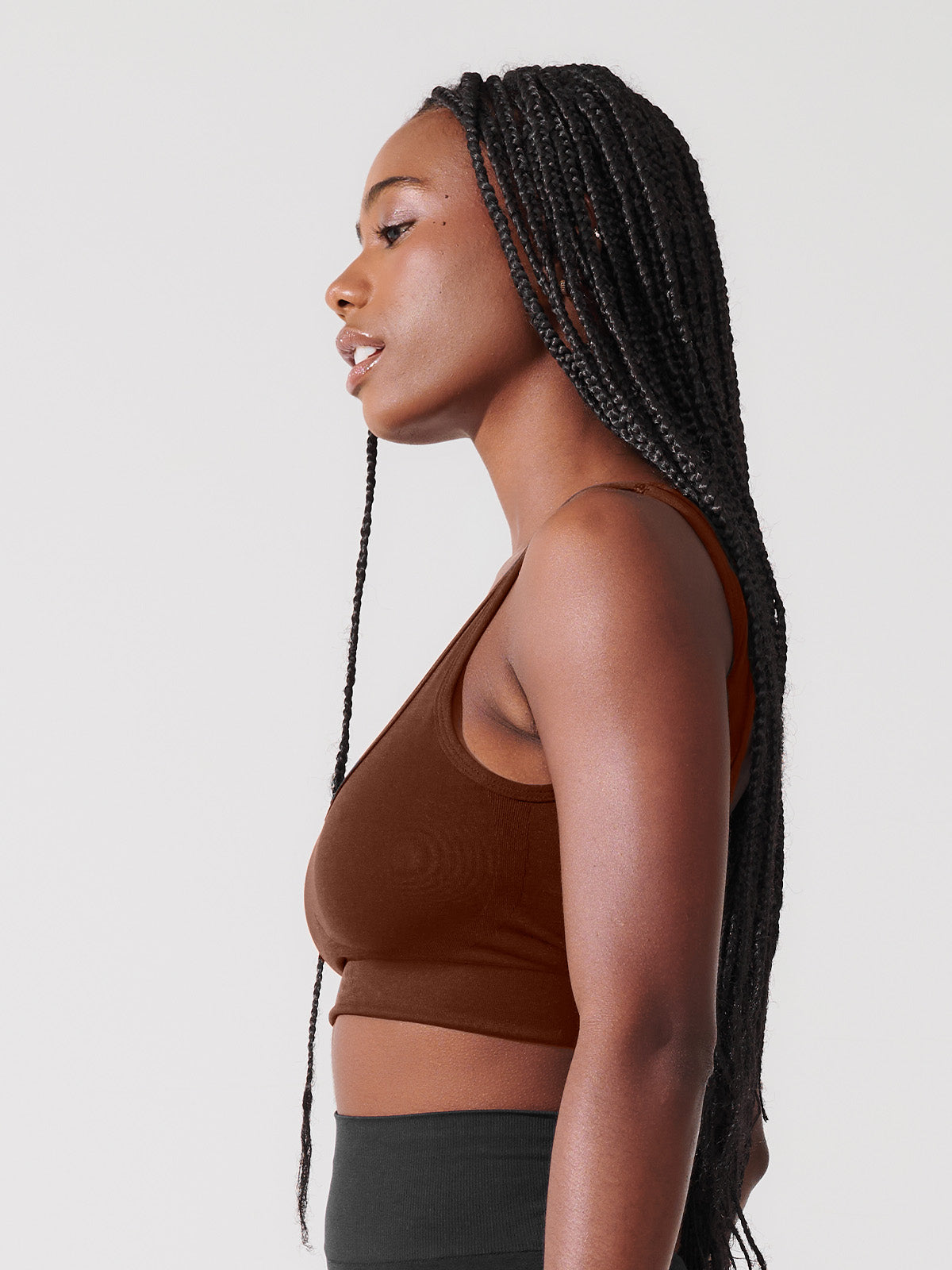 Sujetador Moldeador Sin Aros y Sin Costuras Premium Color Café